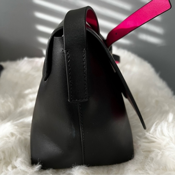 Kate Spade Madie Crossbody w/Hot Pink Interior - Picture 8 of 11